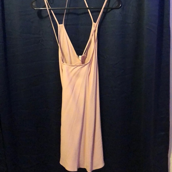 Light pink Kendall and Kylie strappy mini dress - Picture 4 of 4